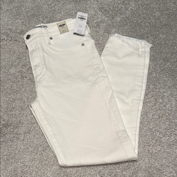 Abercrombie & Fitch Denim - BNWT Abercrombie & Fitch White SIMONE HIGH RISE ANKLE